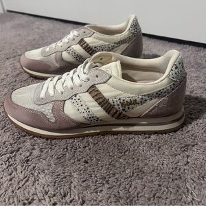 Gola Daytona Safari Sneaker - Women's Size 9